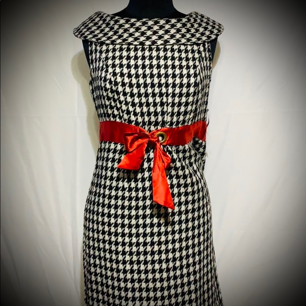 Houndstooth midi length dress